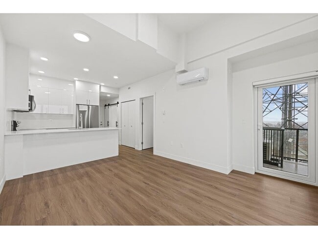 Photo - 15739 Fraser Hwy Unité 604