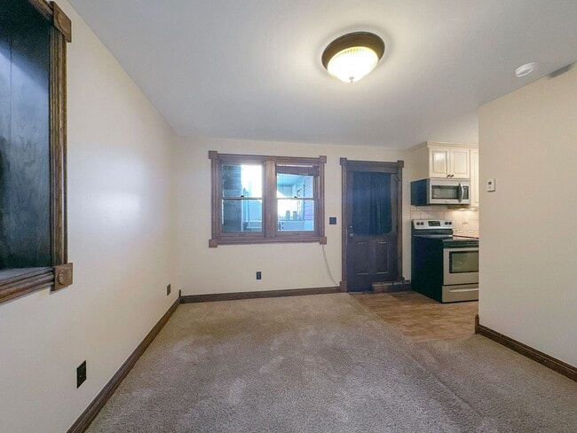 Photo - 301 S French St Unit Apartment