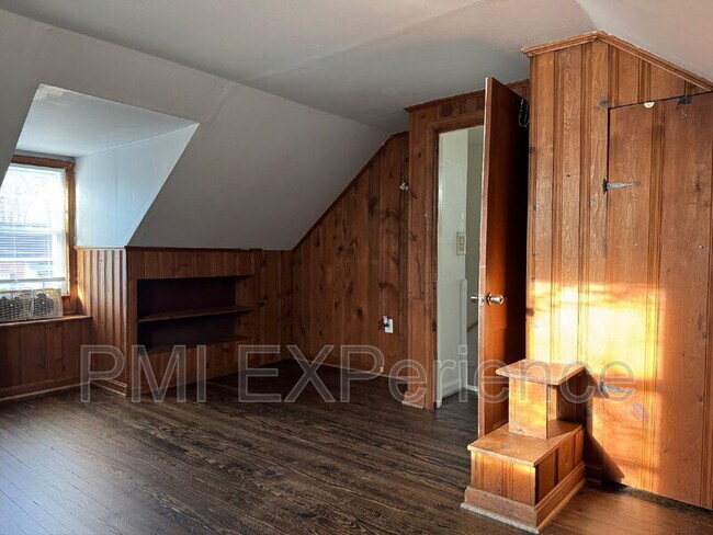 Photo - 2204 Ramblewood Dr