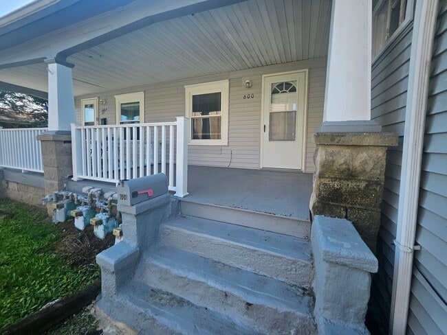 Photo - 600 Donnelly St Unit 600