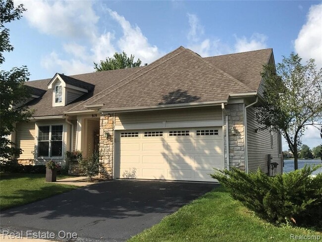 Building Photo - 919 Stony Lake Ct Unit 36