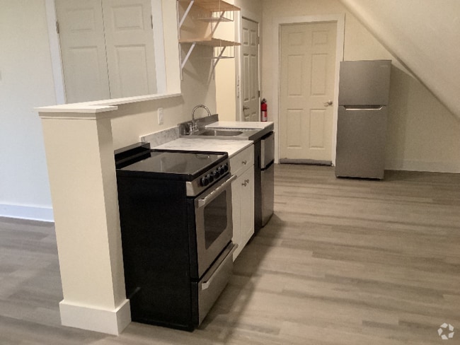 Building Photo - 3220 VT-30 Rental