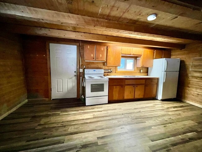 Photo - dry cabin off Sheep Creek / Pet friendly Unit #4