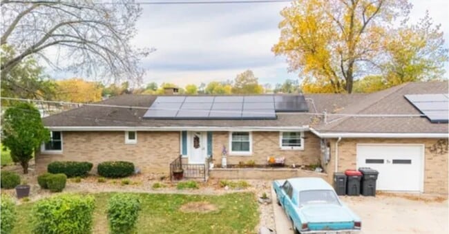 Photo - 3 Rosewood Ln