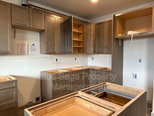 Photo - 865 W Hendrickson Rd