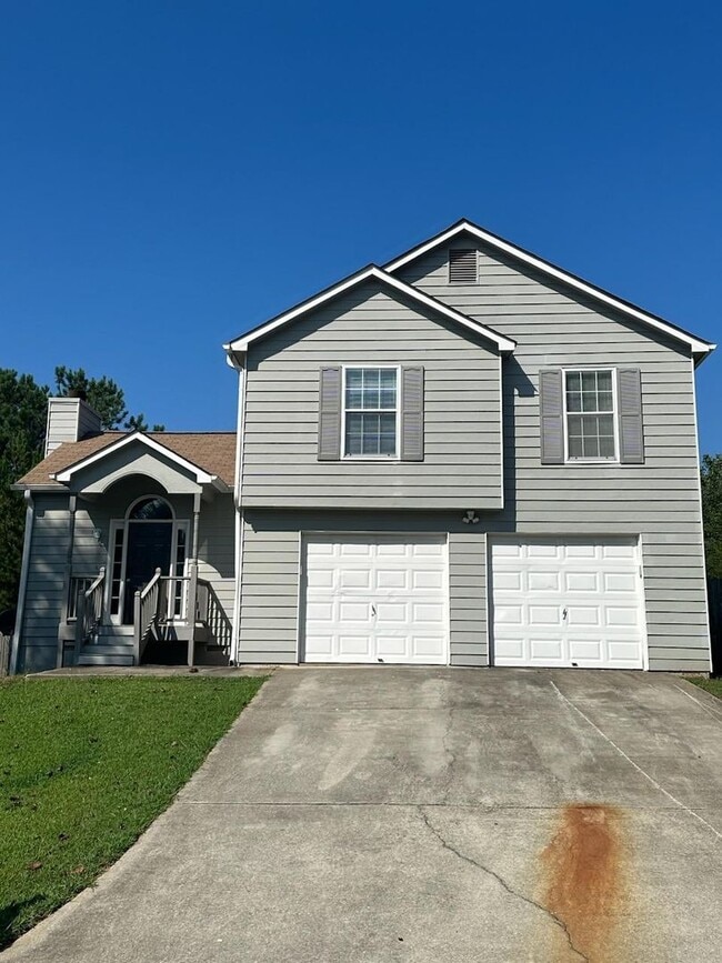 7082 Oakwood Cir