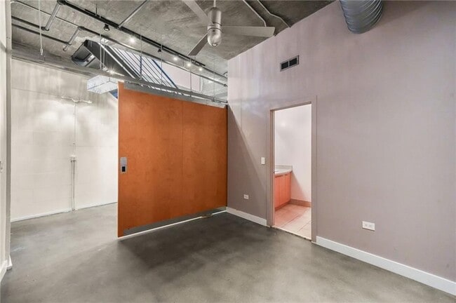 Photo - 123 Luckie St NW Unidad 1503