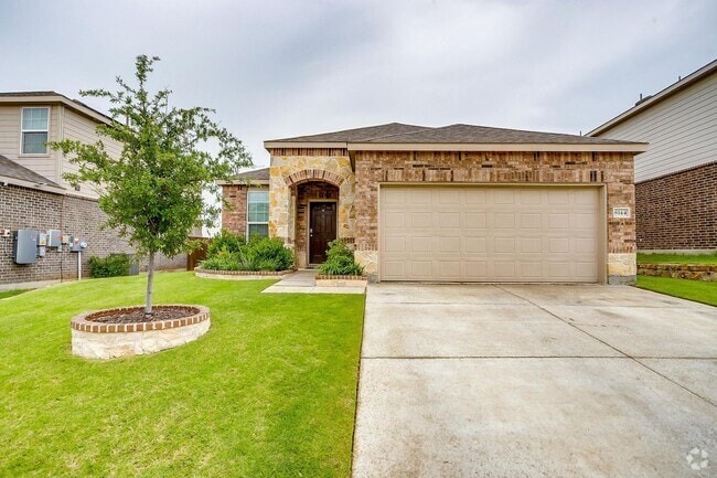 Building Photo - Beautiful Home in Highly Desired Sunset Po...