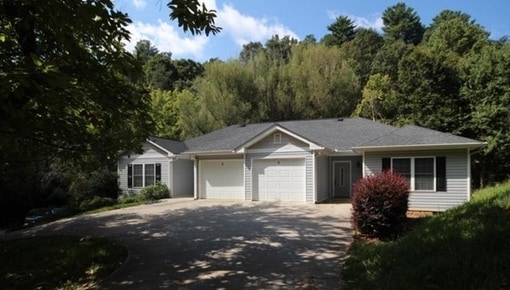 Photo - Cox Creek Apartments