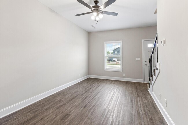 Photo - 215 Notgrass Rd