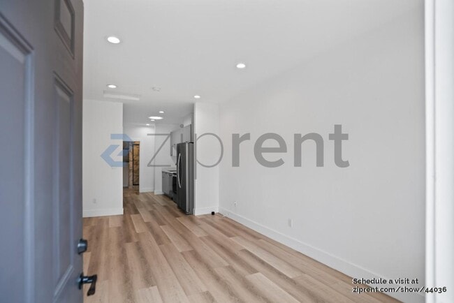 Photo - 1026 43rd St