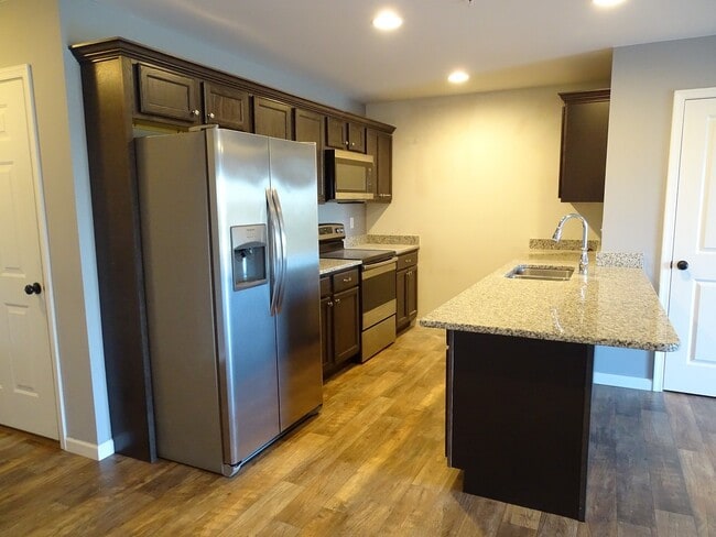 Photo - 229 Lakeside Xing