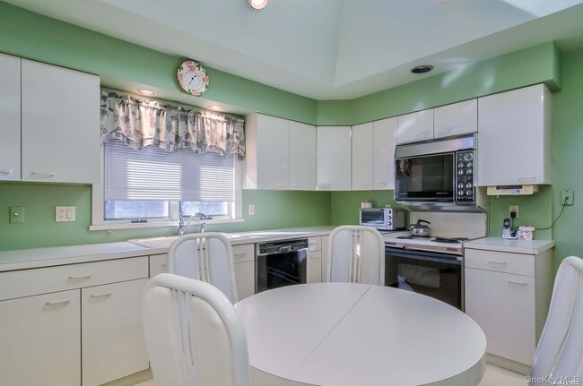Photo - 450 Lenox Rd