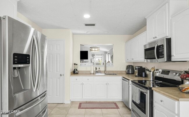 Photo - 1720 Everitt Ave