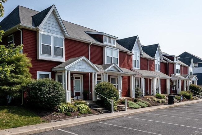 Photo - Updated 3 Bedroom 2.5Bath Townhouse in Harrisonburg