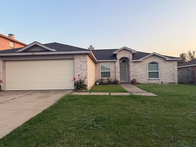 Building Photo - 224 Lake Texoma Dr Rental