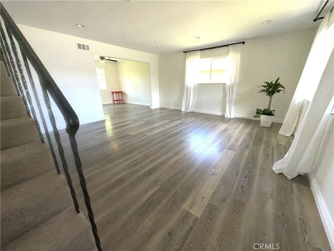 Photo - 6911 Laurelhurst Dr