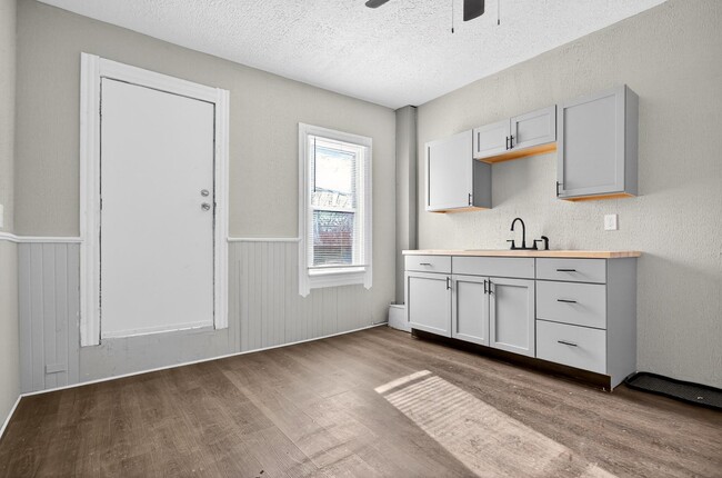 Photo - 3356 W 44th St