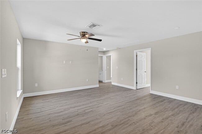 Photo - 2905 38th St W