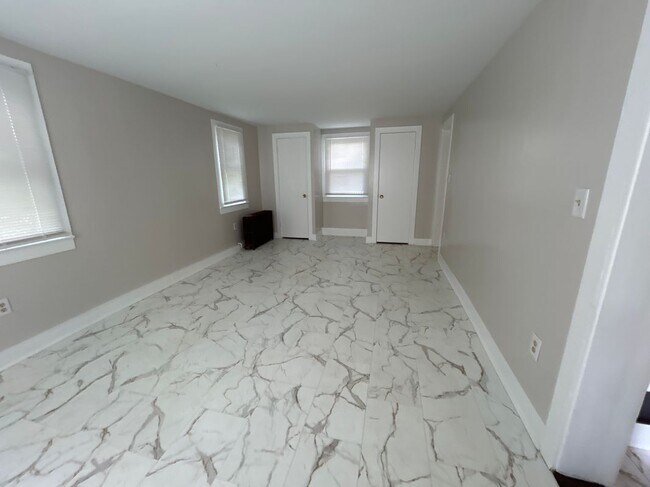 Photo - 1-5 #5 Millerton Green Circle