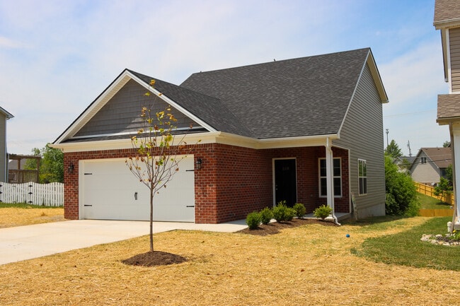 Building Photo - 210 Dubuy Dr
