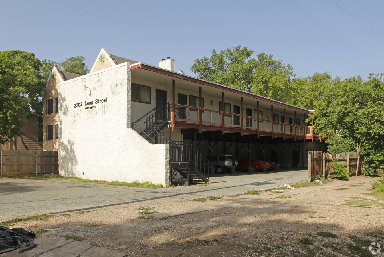 Photo - 2302 Leon Street Apartments