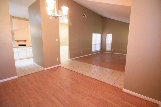 Photo - 2618 Quarry Hill Rd