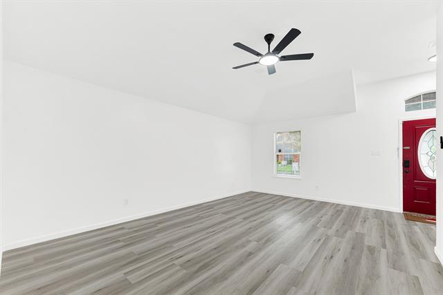 Photo - 306 Lakefront Dr