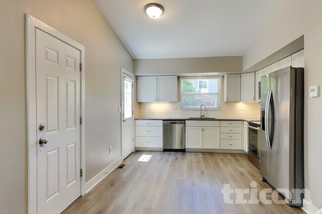 Photo - 1723 S Cathay St