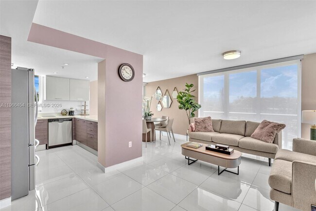 9901 E Bay Harbor Dr Unidad 403