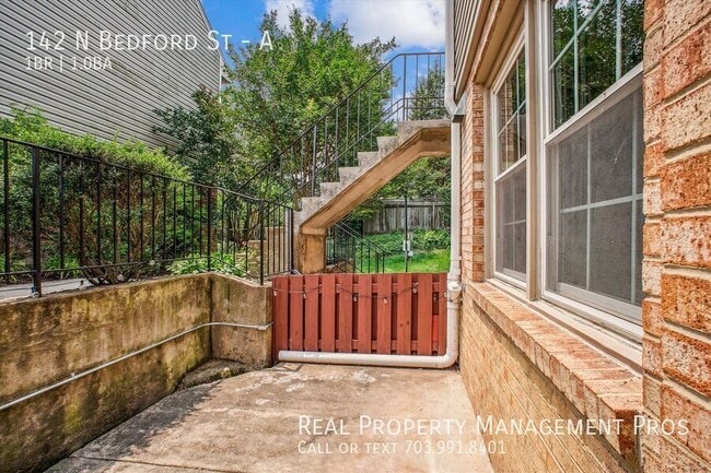 Photo - 142 N Bedford St Unit A
