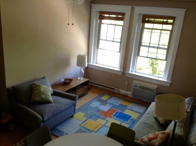 living room - 2010 Kalorama Rd NW Unit 302