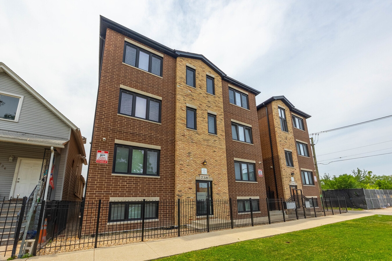 Photo - 738 N Avers Ave Townhome