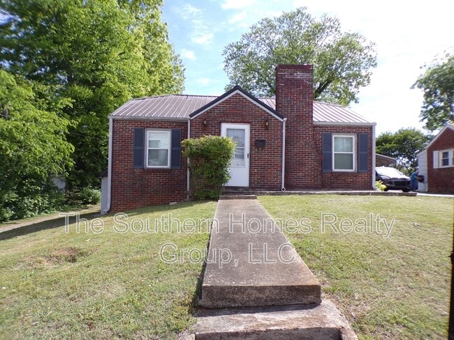 Building Photo - 103 McMinn Ave