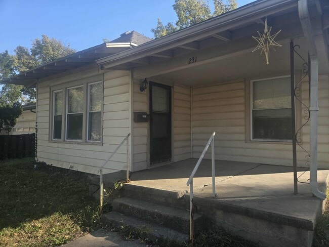 Photo - Spacious Home with large back yard!