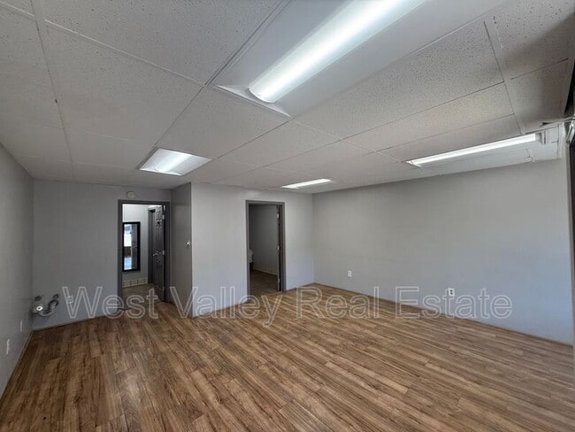 518 Center St