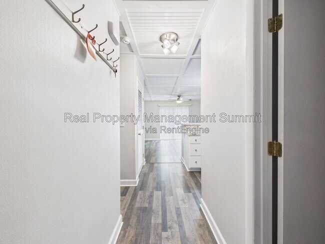 Photo - 1336 Hunters Rd Unit Apt C
