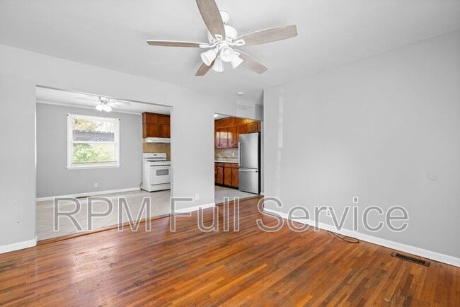 Photo - 465 Clearwater Dr