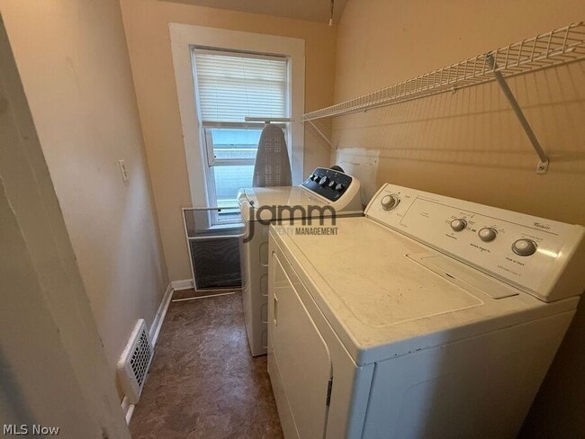Photo - 1726 Starkweather Ave Unit Upper