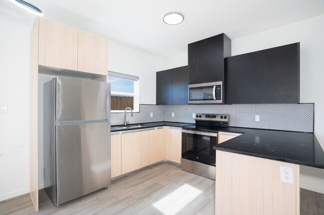 Photo - 12509 N 40th St