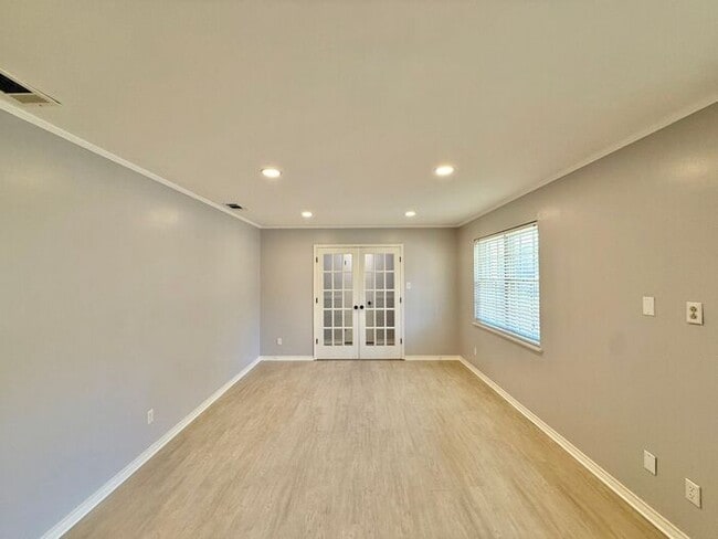 Photo - Charming 3-Bedroom Home! Tour Today!