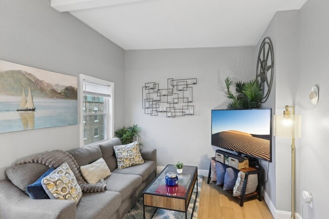 Photo - 115 W 7th St Condo Unit 3