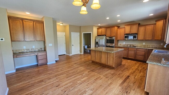 Photo - SPACIOUS HOME WITH FINISHED BASEMENT IN NORTH RANGE VILLAGE!