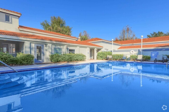 1st Pool Area - Oak Chase Apartments