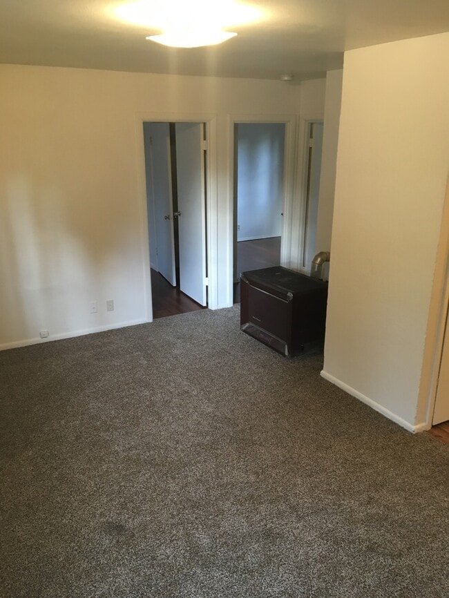 Photo - Tacoma/ Parkland duplex 2bdr 1 bath