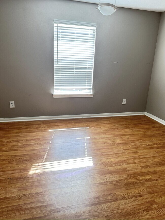 Photo - 3922 Davenport St