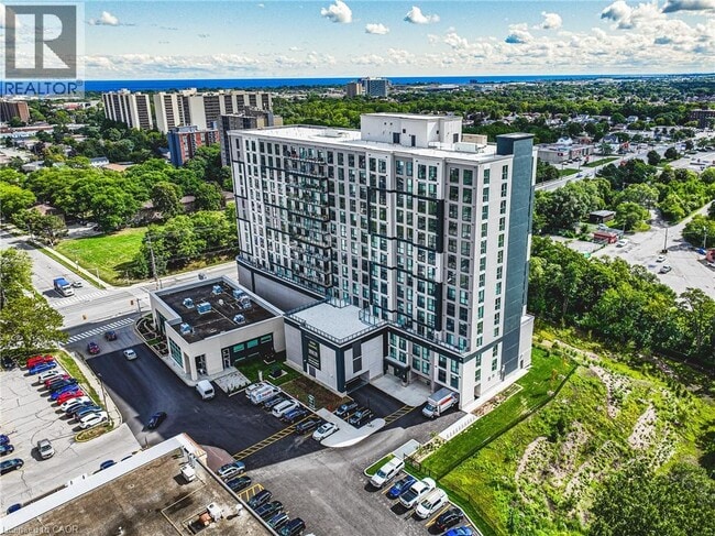 Photo - 870 Queenston Rd Unit 516