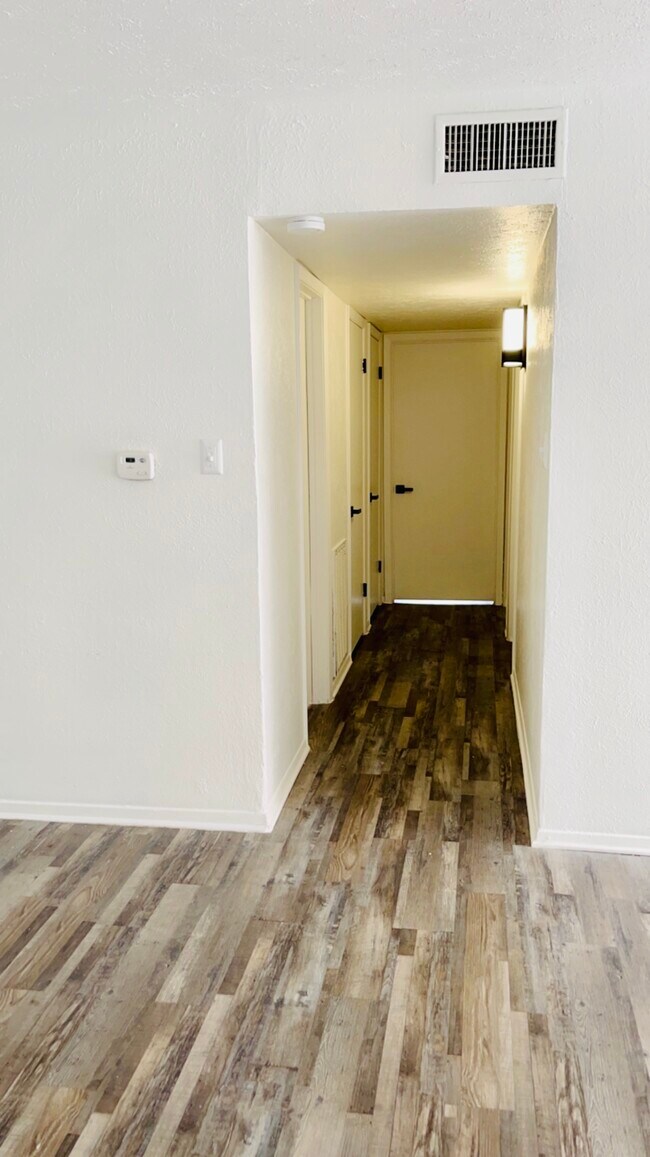 Casa Hills at Wolf Creek Apartments Dallas, TX