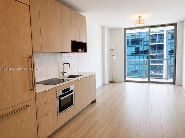 Photo - 90 NE 32nd St Unidad 906