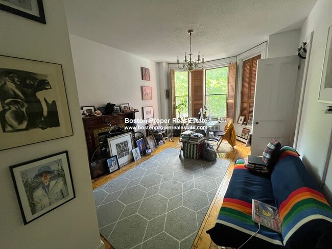 Photo - 291 Newbury St Apartments Unit 2r